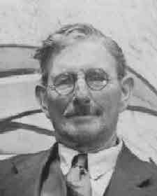 Frank Leverett Alling Sr.
Husband of
Emma Martindale
1858-1934
with permission from Robert Abate