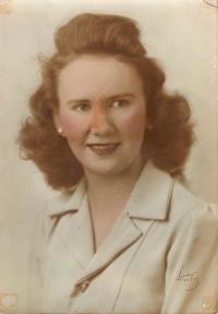 Allyn Mildred Alexander
(nee Garrow)
1926-2010